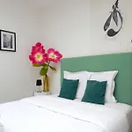 Chic & Cozy Studio In The Heart Of Batignolles - Rue Brochant Paris