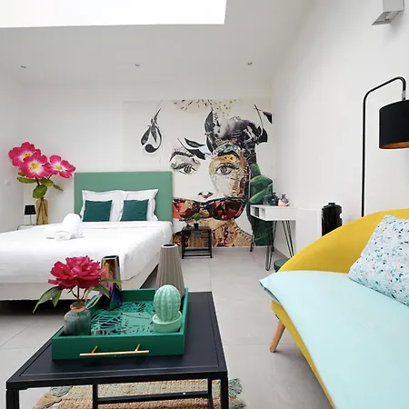 Chic & Cozy In The Heart Of Batignolles - Rue Brochant